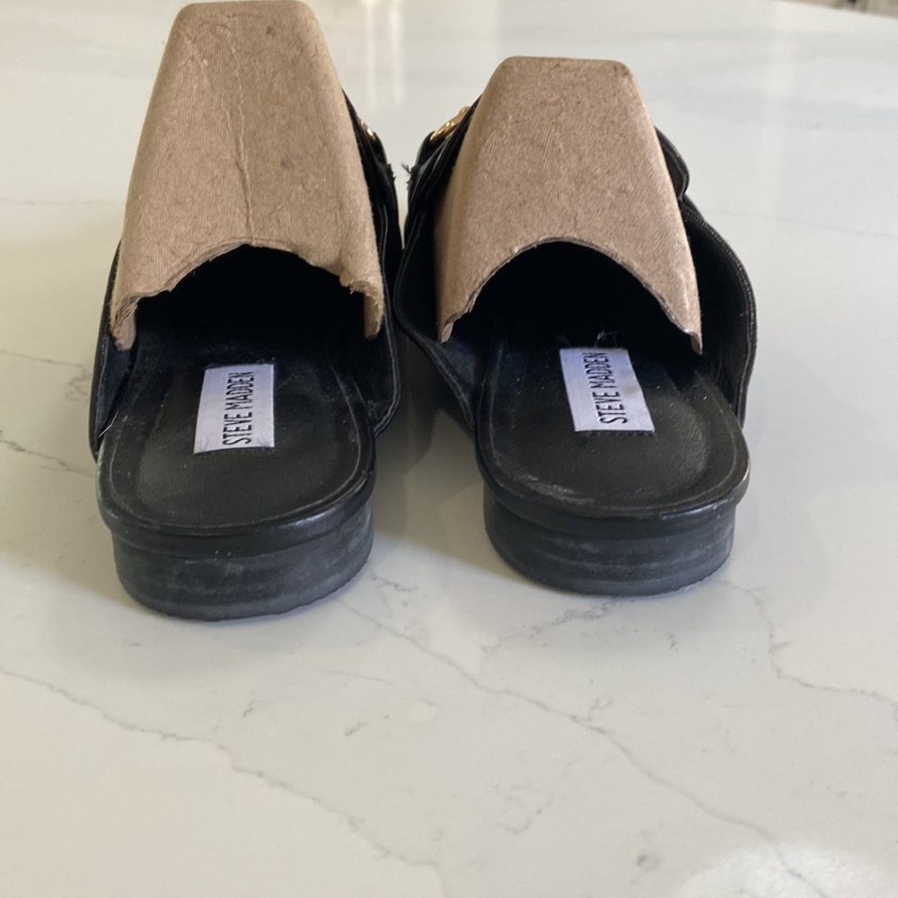 Flats - Picture 2 of 4